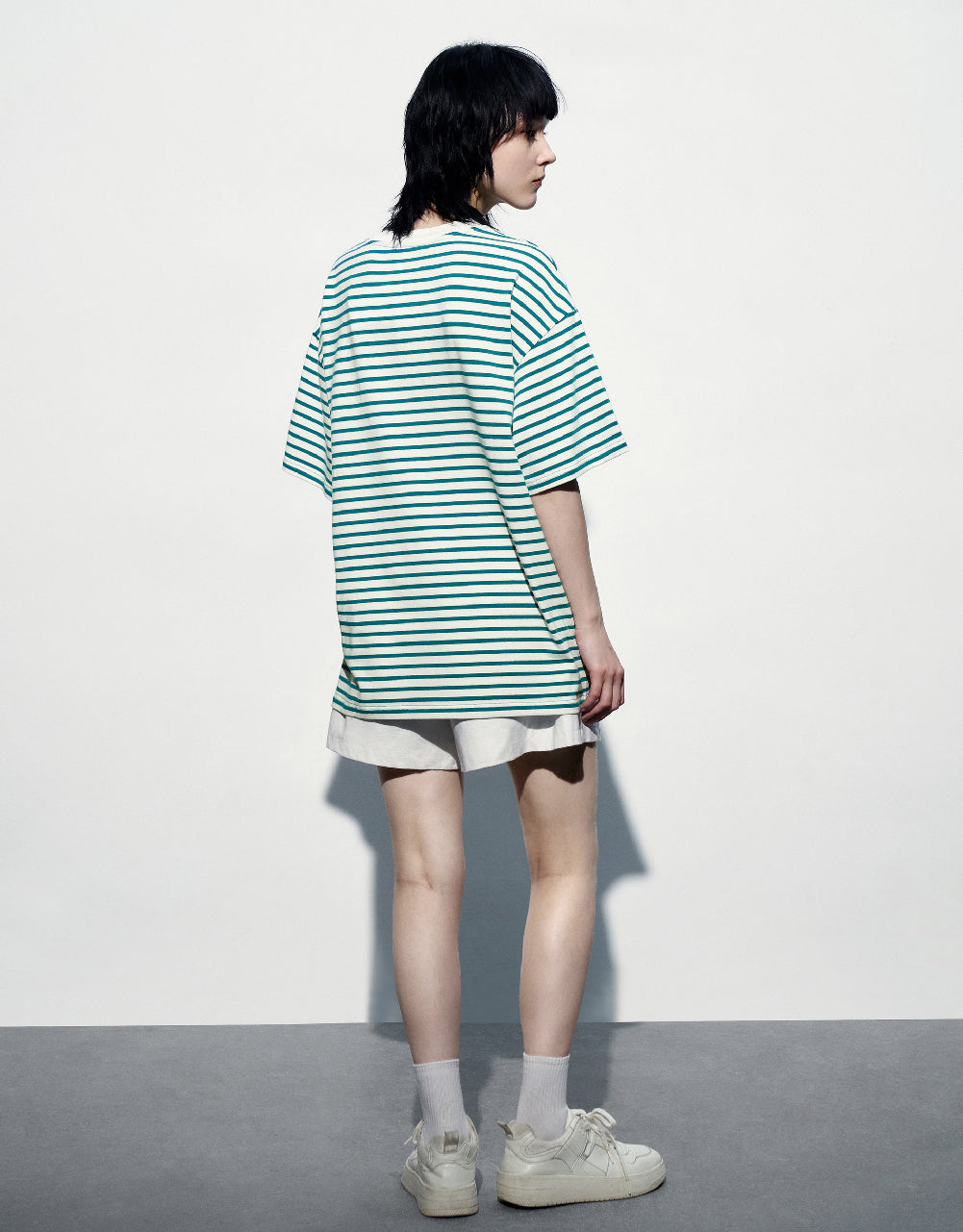 Drawstring Waist Regular Shorts
