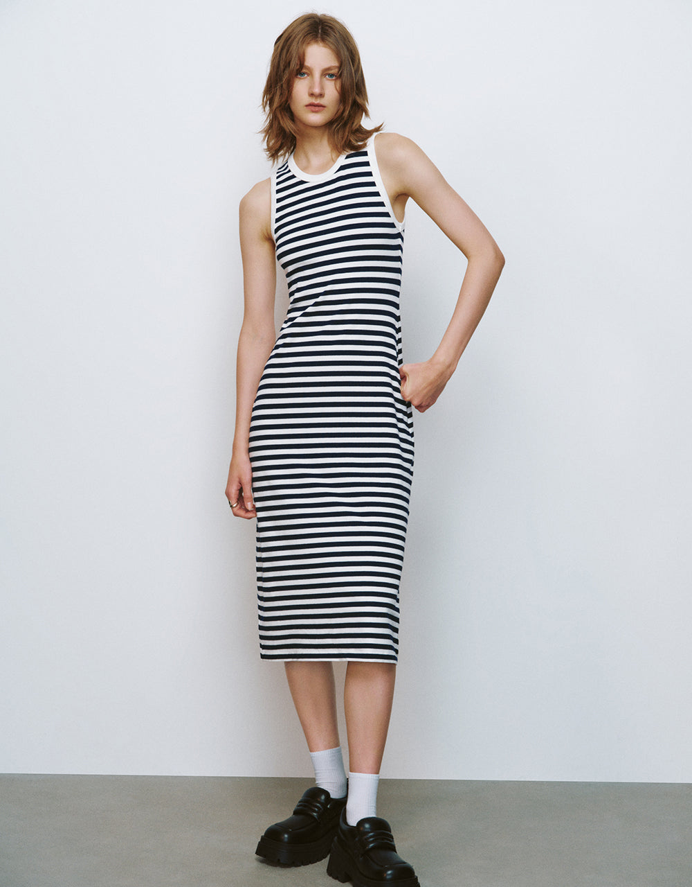 Striped Sleeveless Crew Neck Straight Dress