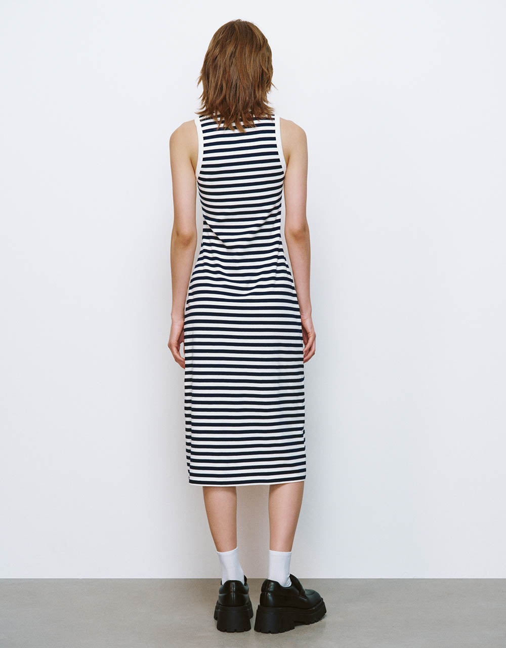Striped Sleeveless Crew Neck Straight Dress