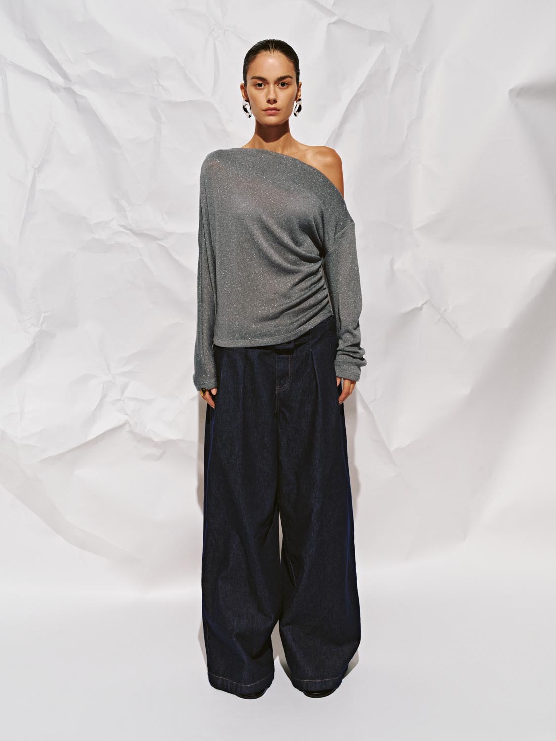 Pleated Wide Leg Jeans