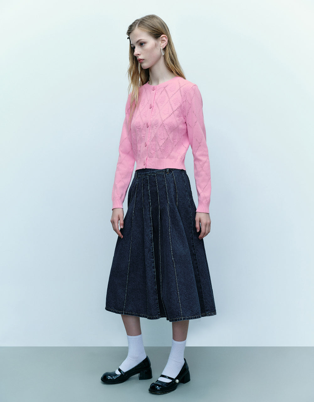 Embossed Crew Neck Knitted Cardigan