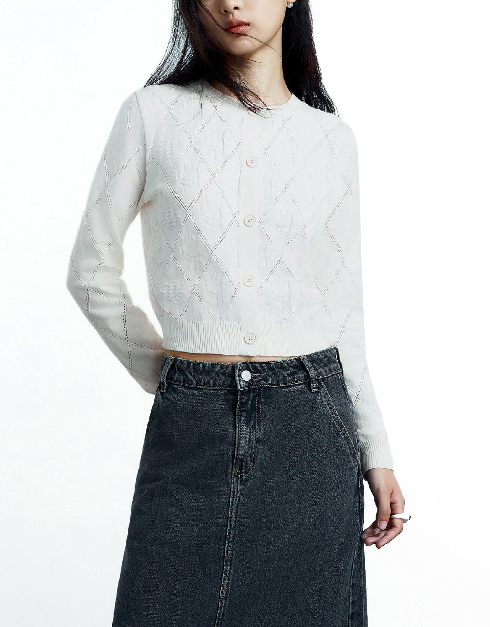 Embossed Crew Neck Knitted Cardigan
