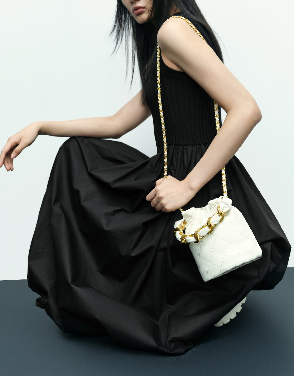 Sleeveless Two-Toned Knitted Dress
