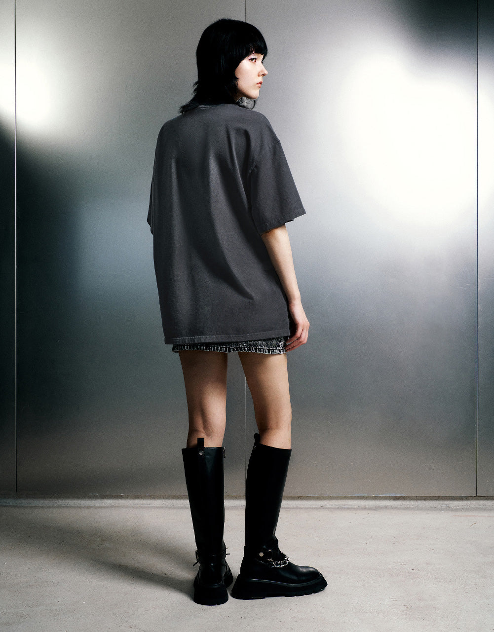 Abstract Embossed Crew Neck Loose T-Shirt