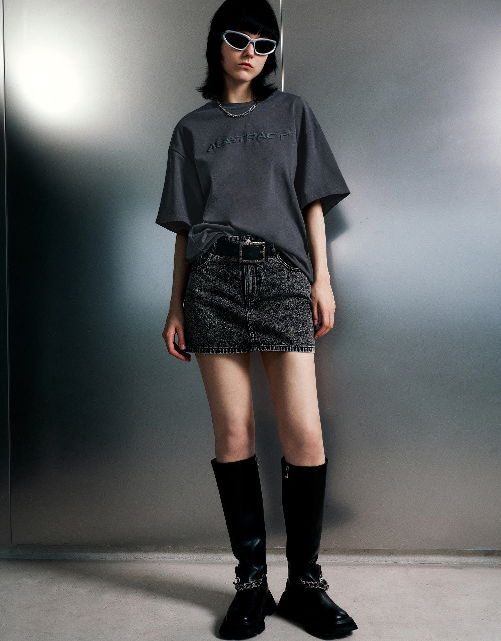 Abstract Embossed Crew Neck Loose T-Shirt