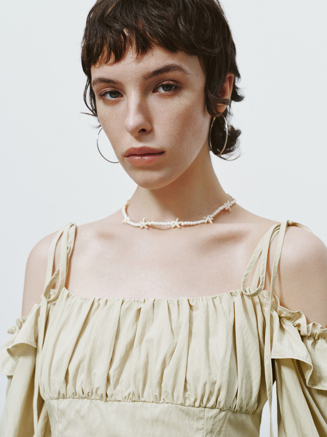 Off-Shoulder Straight Overhead Shirt
