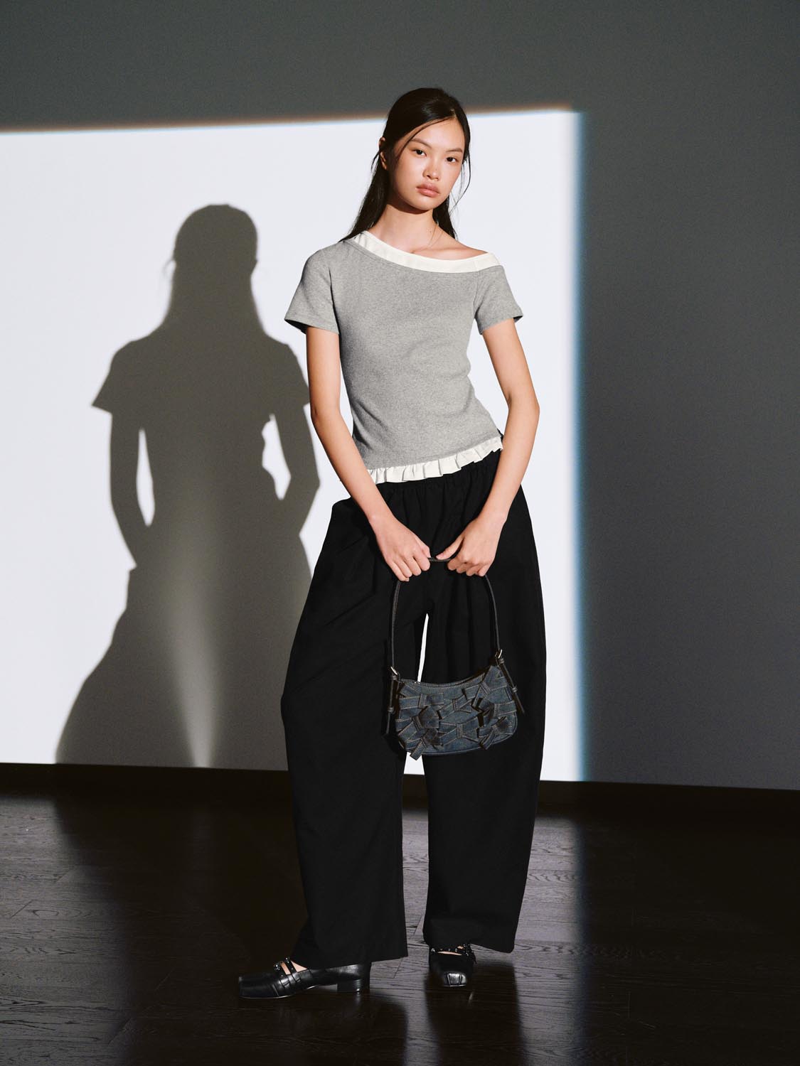 เสื้อยืดไหล่เดียวแต่งระบาย 2-in-1