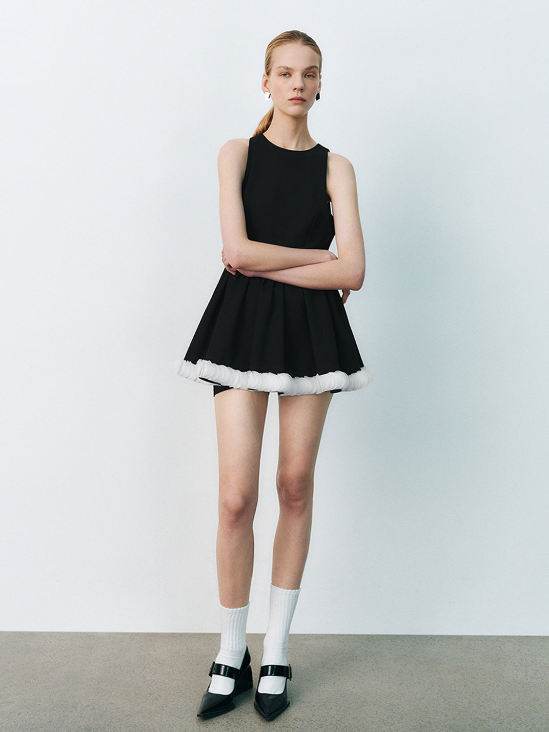 Sleeveless Mesh Hem Dresses