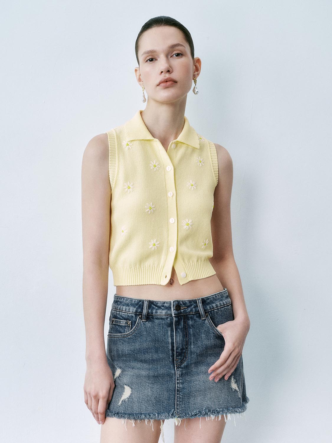 Knitted Sleeveless Cardigans