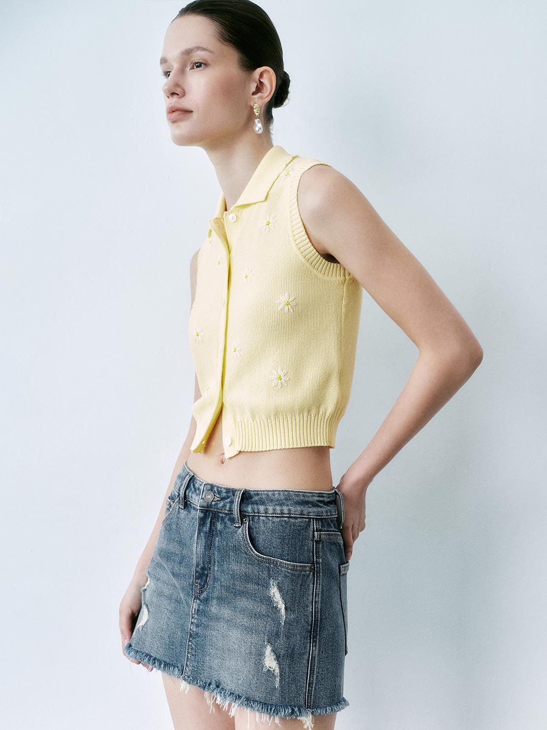 Knitted Sleeveless Cardigans