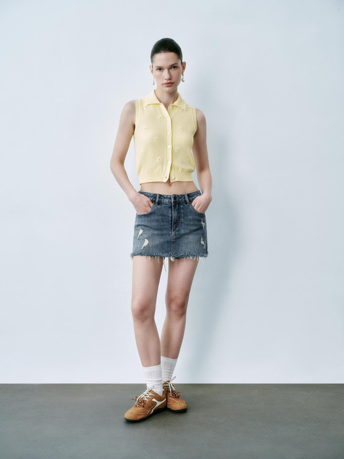 Knitted Sleeveless Cardigans