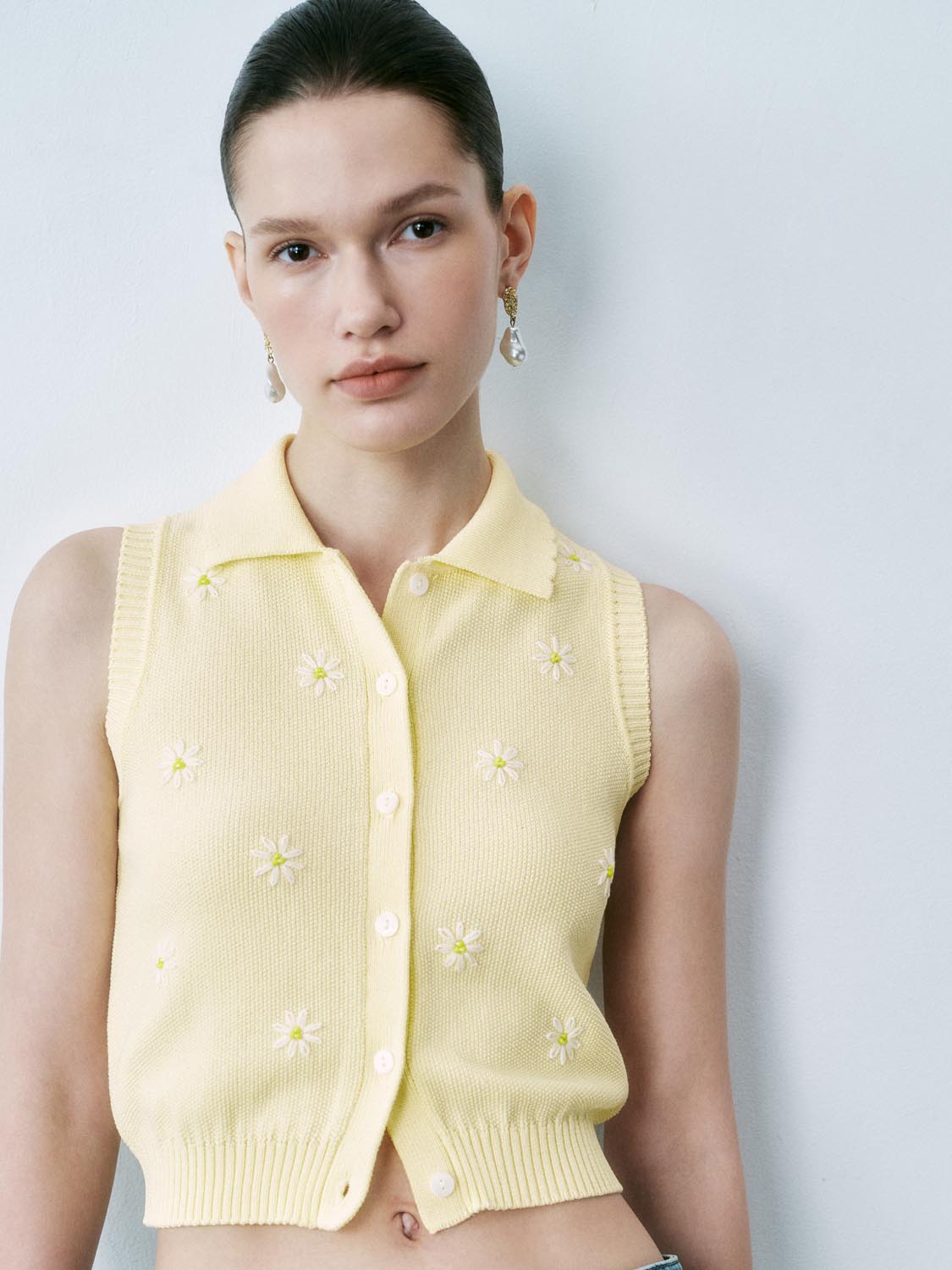 Knitted Sleeveless Cardigans