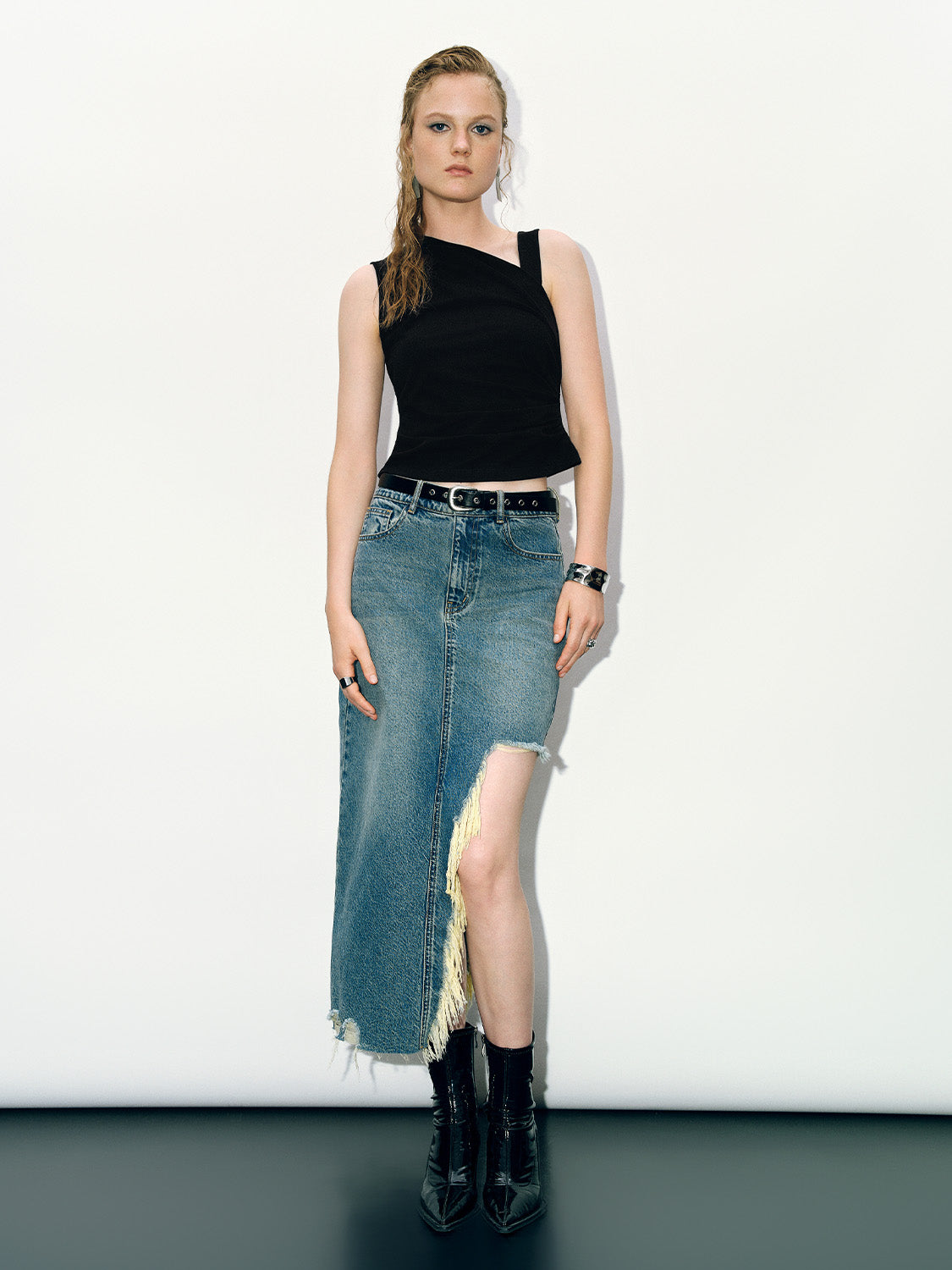 Sleeveless One Shoulder Skinny T-Shirt