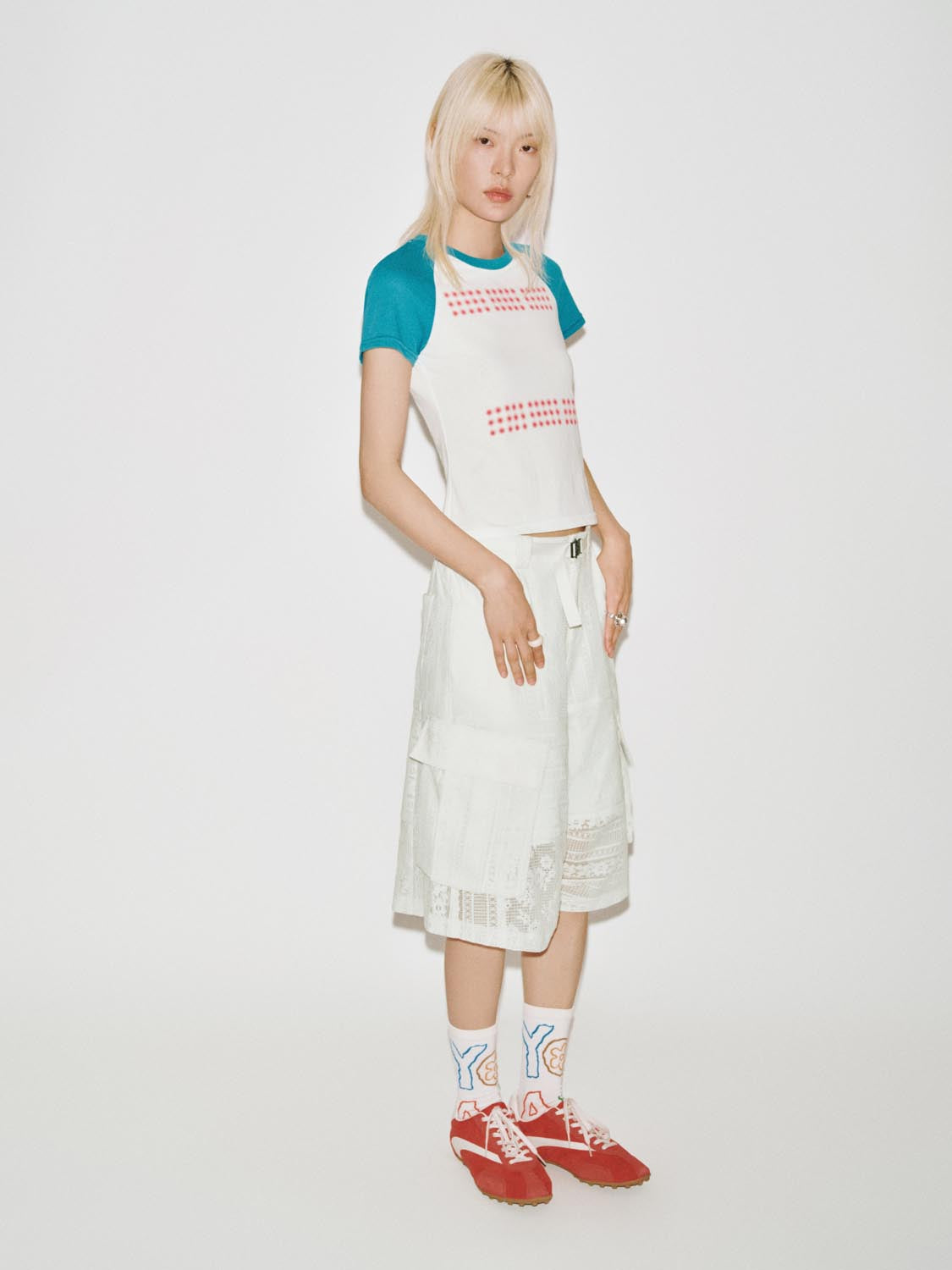 เสื้อยืดลายจุดแขนแร็กแลนทูโทน