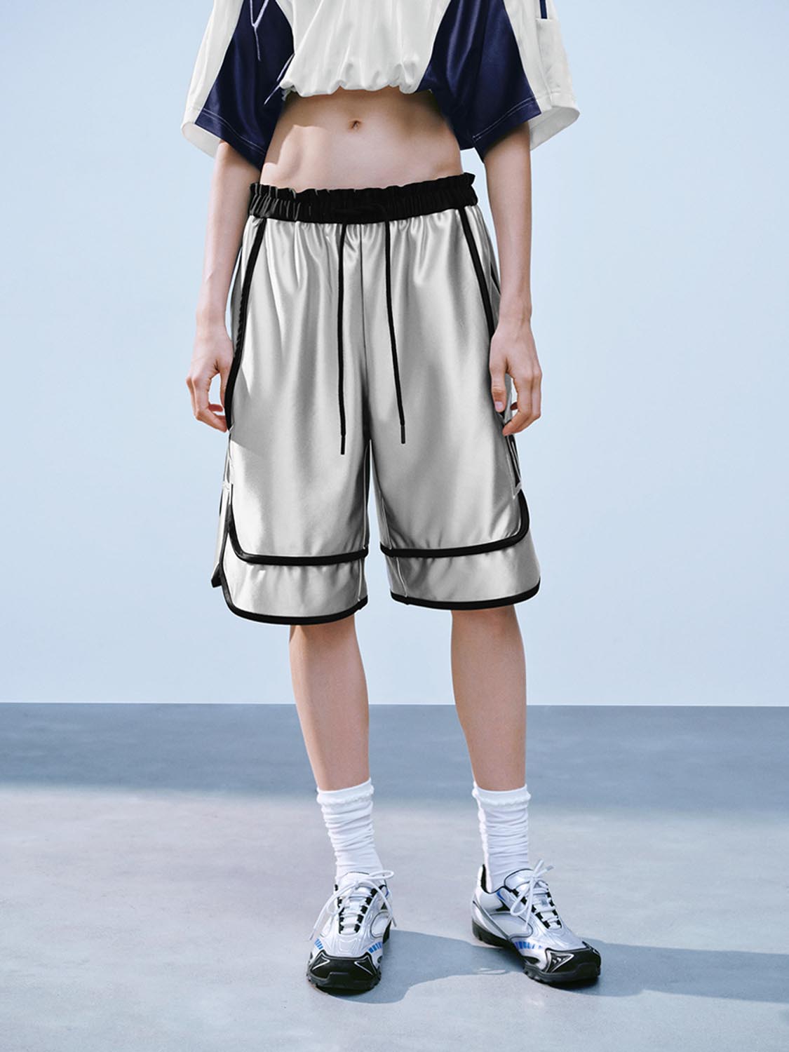 Knee Length Wide-Leg Pants