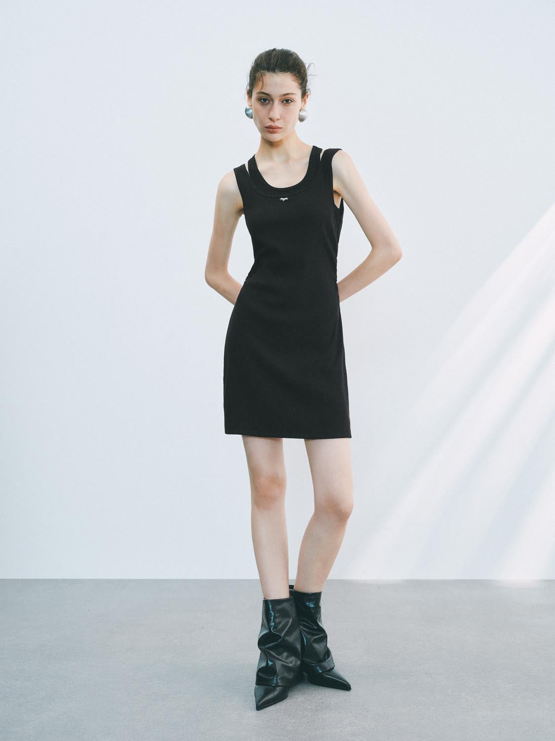 Sleeveless Skinny-Fit Dresses