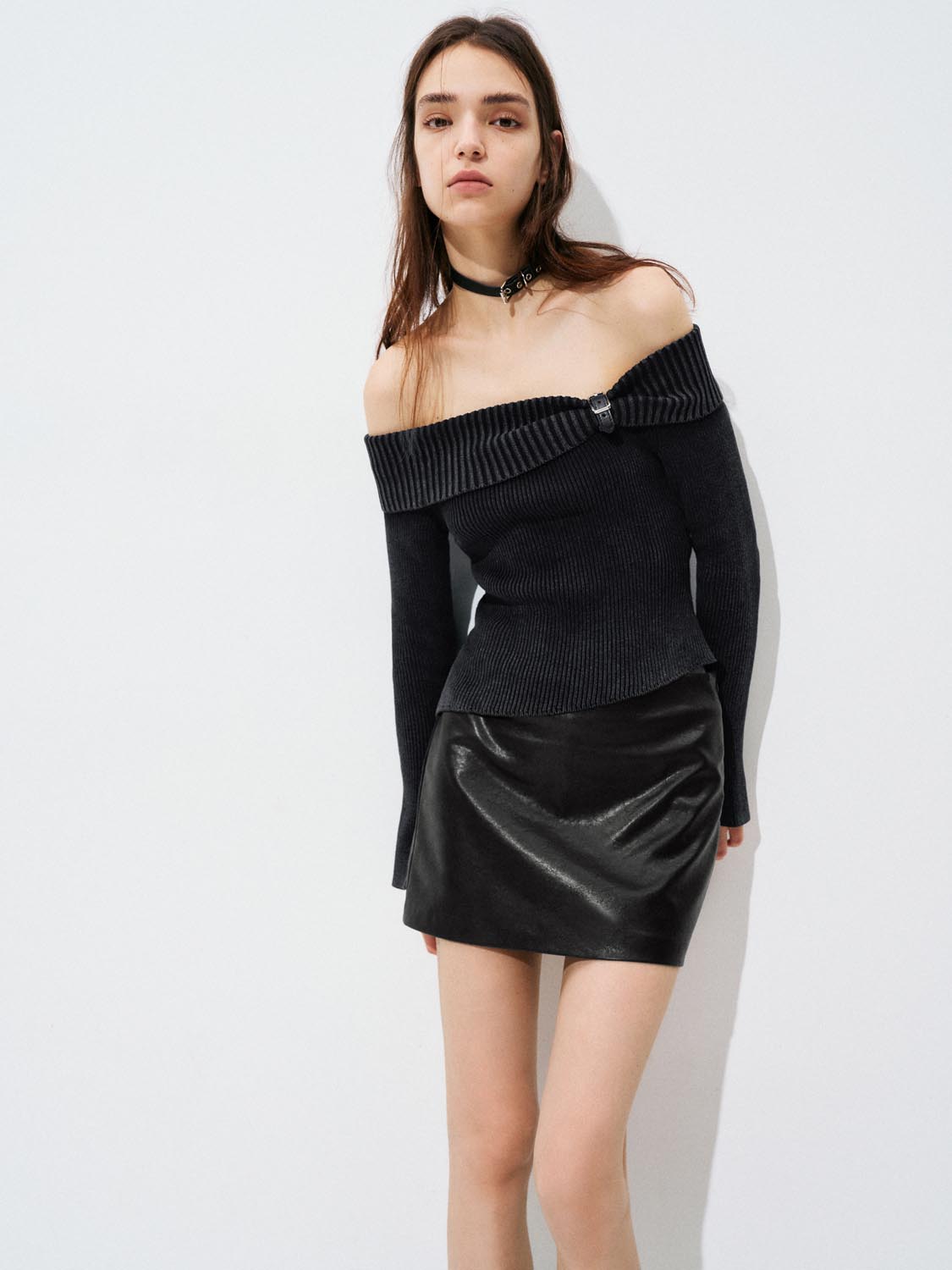 Knitted Off-the-Shoulder T-Shirts