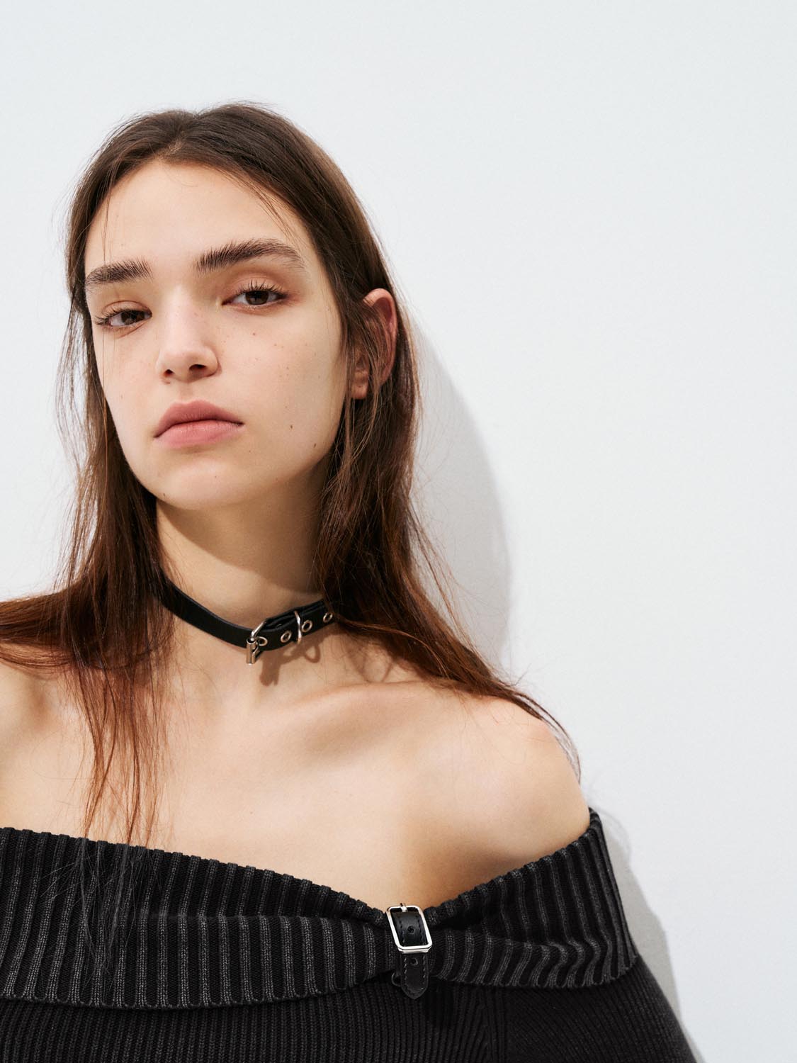 Knitted Off-the-Shoulder T-Shirts