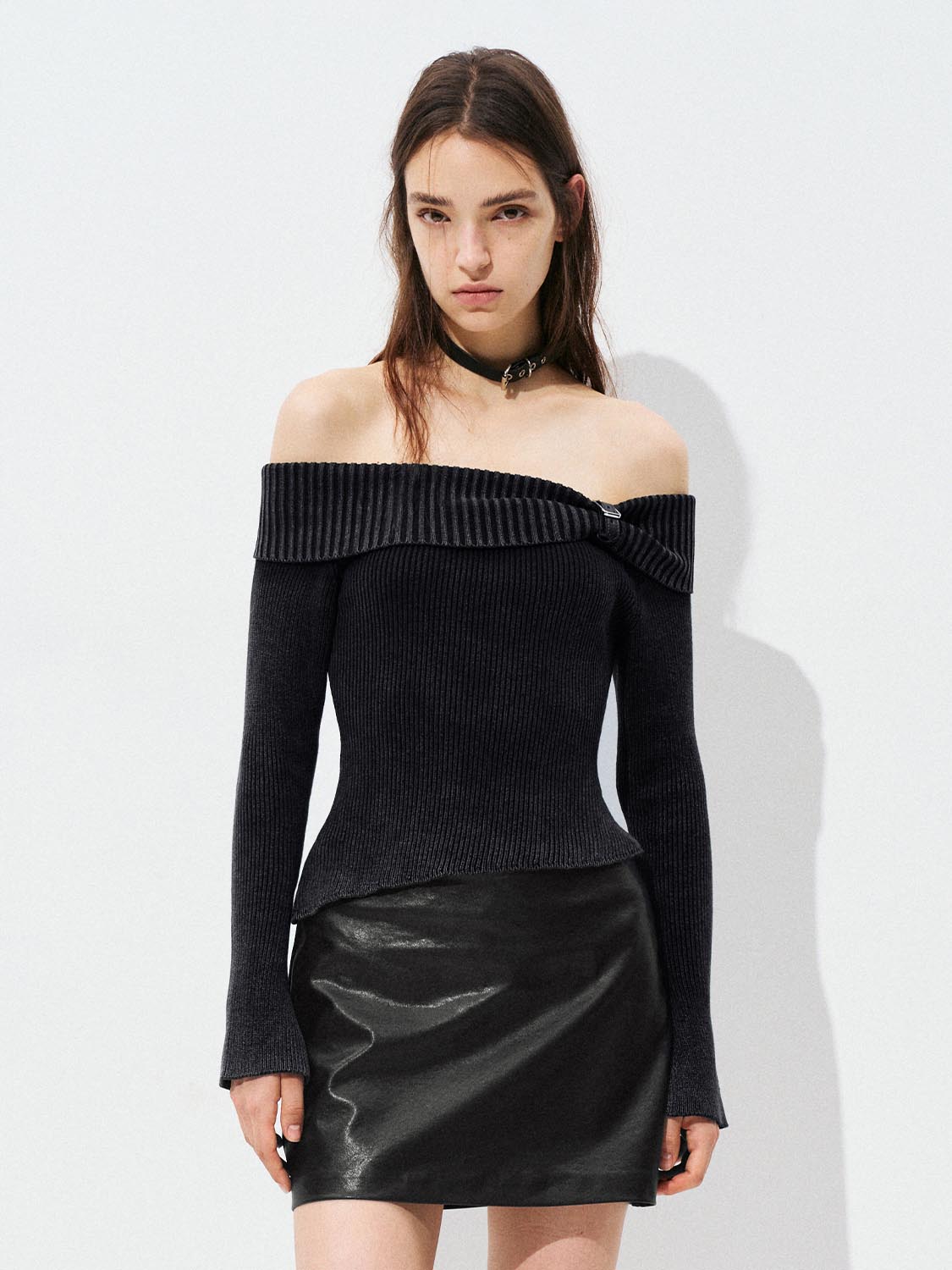 Knitted Off-the-Shoulder T-Shirts