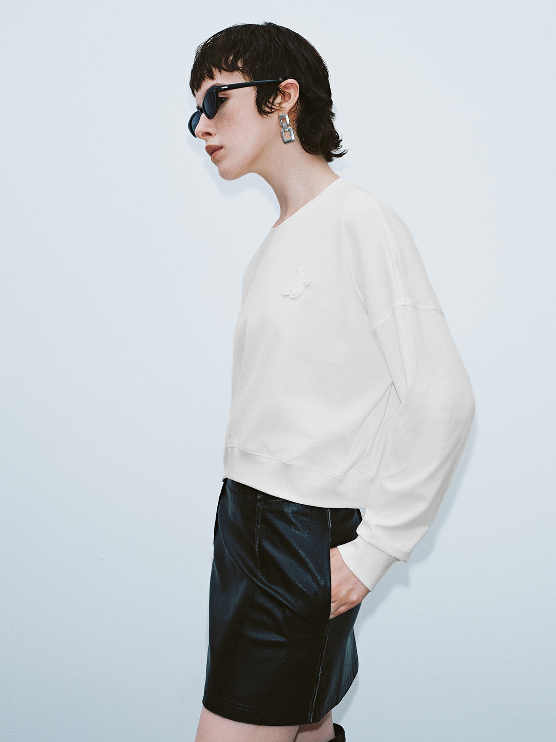 Embossed Crew Neck Loose Sweatshirt