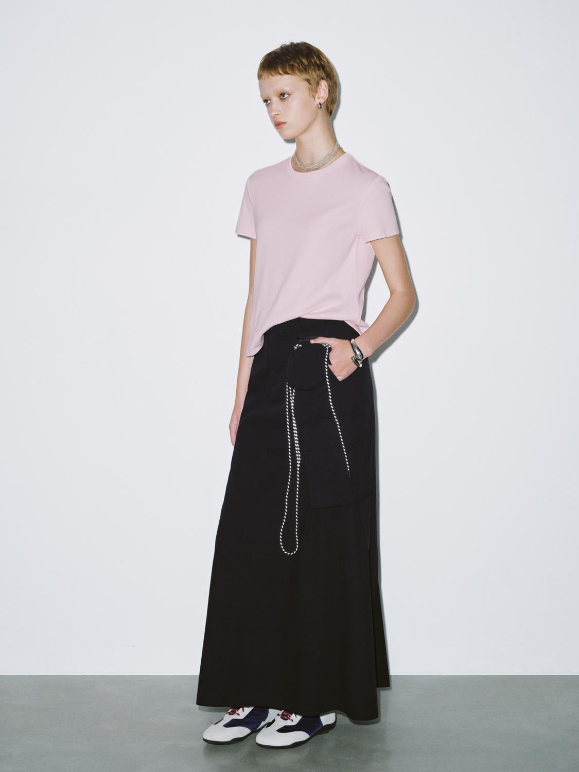 T-Shirts – URBAN REVIVO Thailand