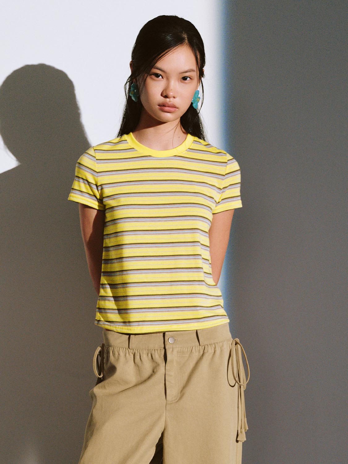 เสื้อยืดลายขวาง คอกลม