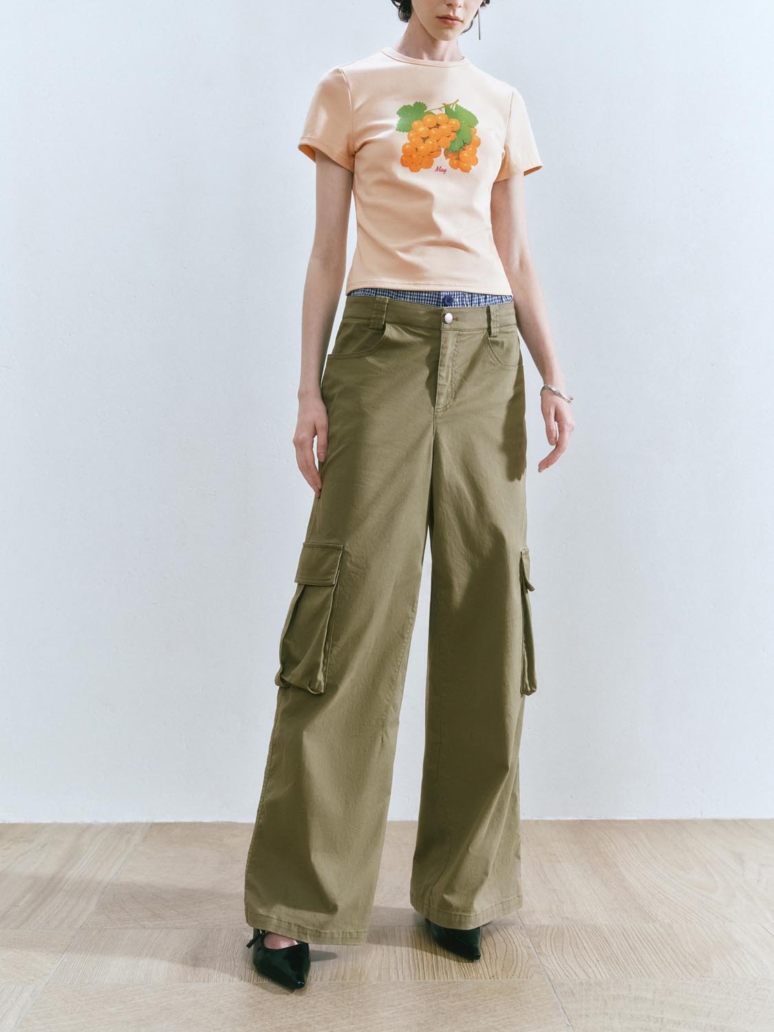 Wide-Leg Cargo Pants
