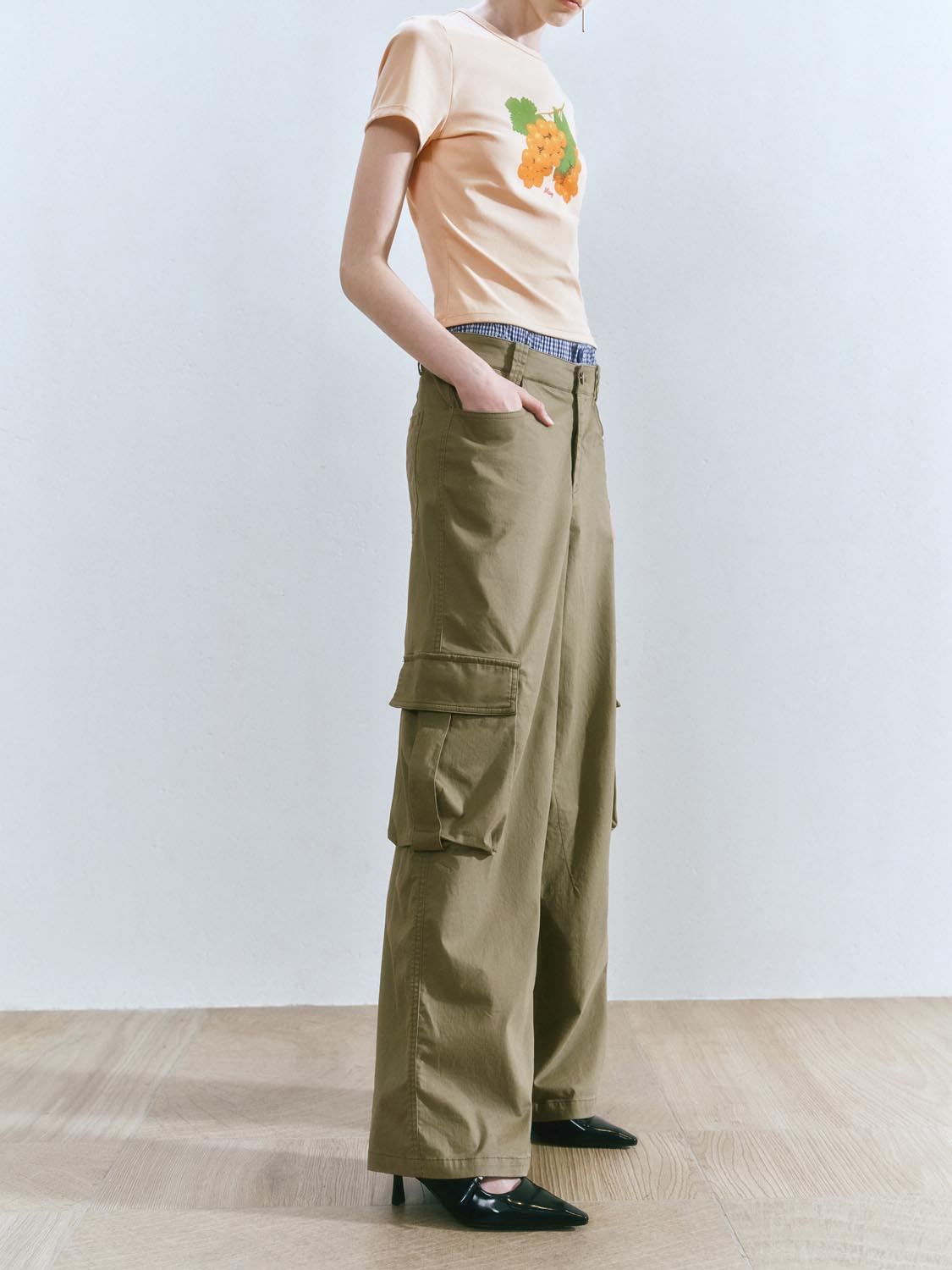 Wide-Leg Cargo Pants