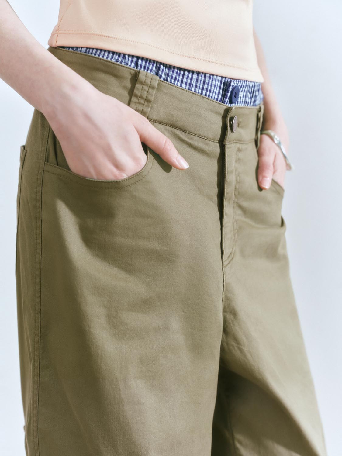 Wide-Leg Cargo Pants