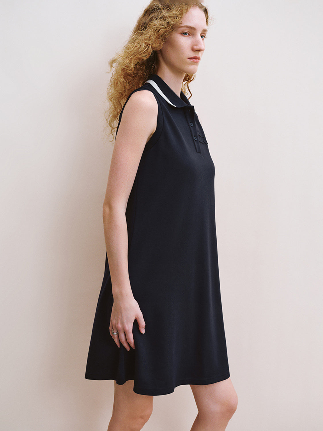 Sleeveless Lapel Straight Dress