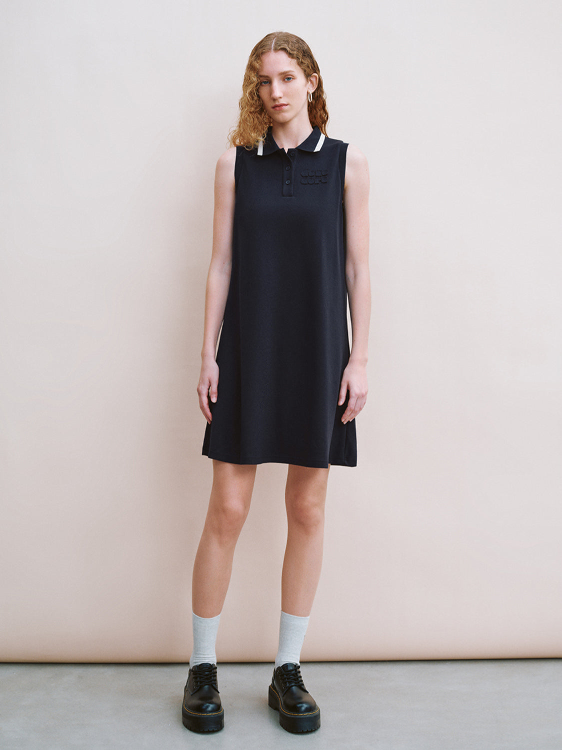 Sleeveless Lapel Straight Dress