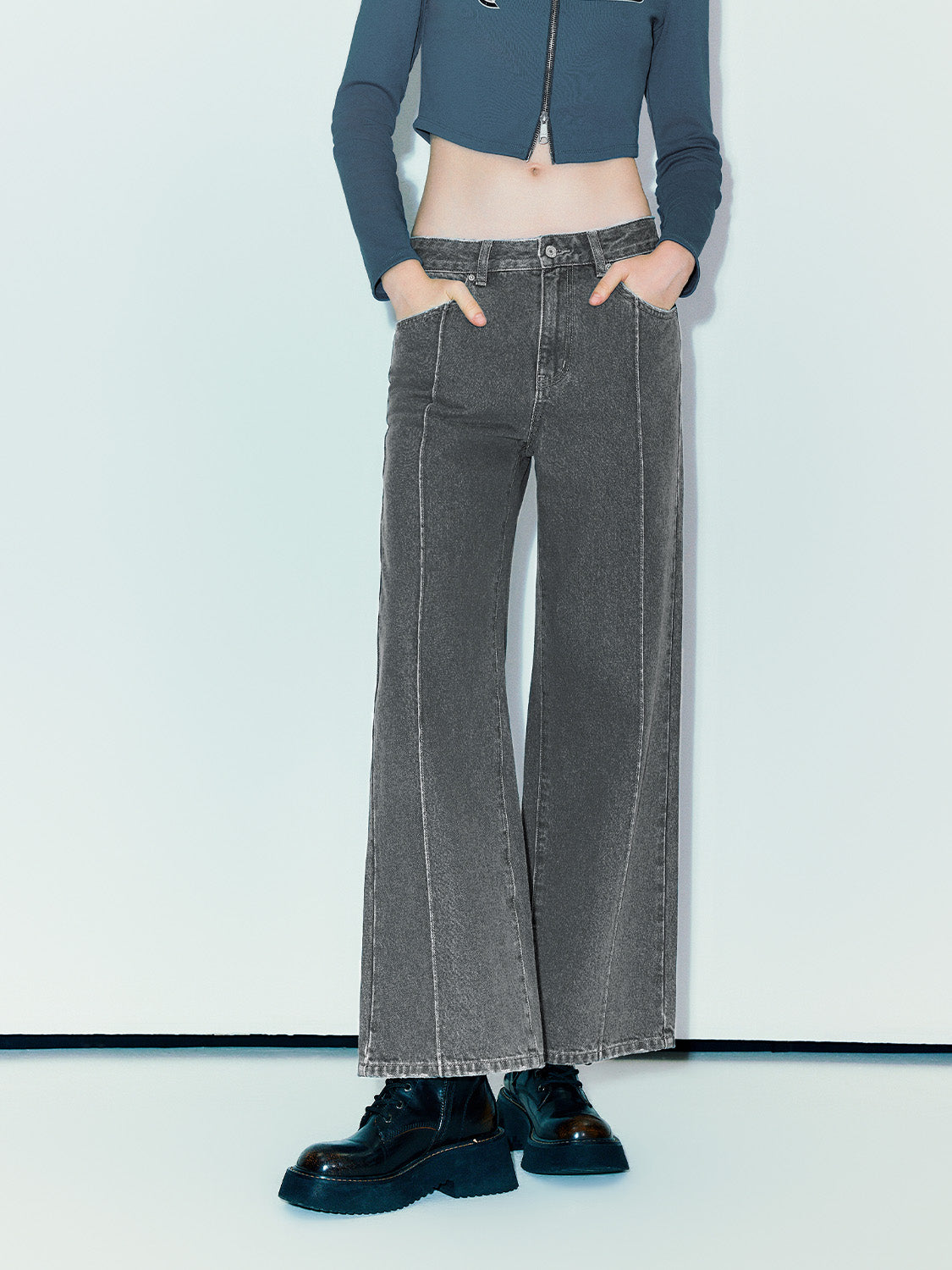Wide-Leg Jeans