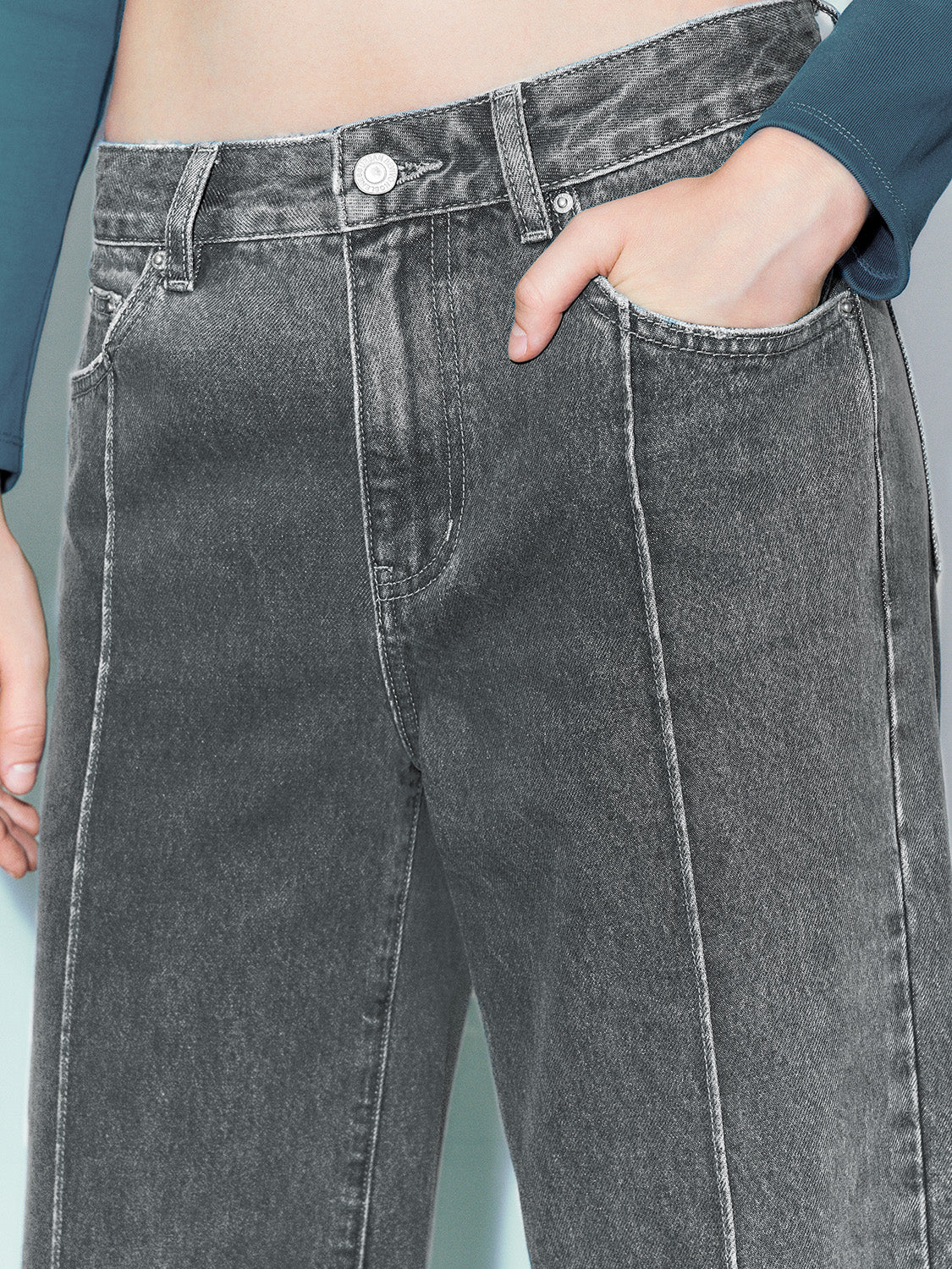 Wide-Leg Jeans