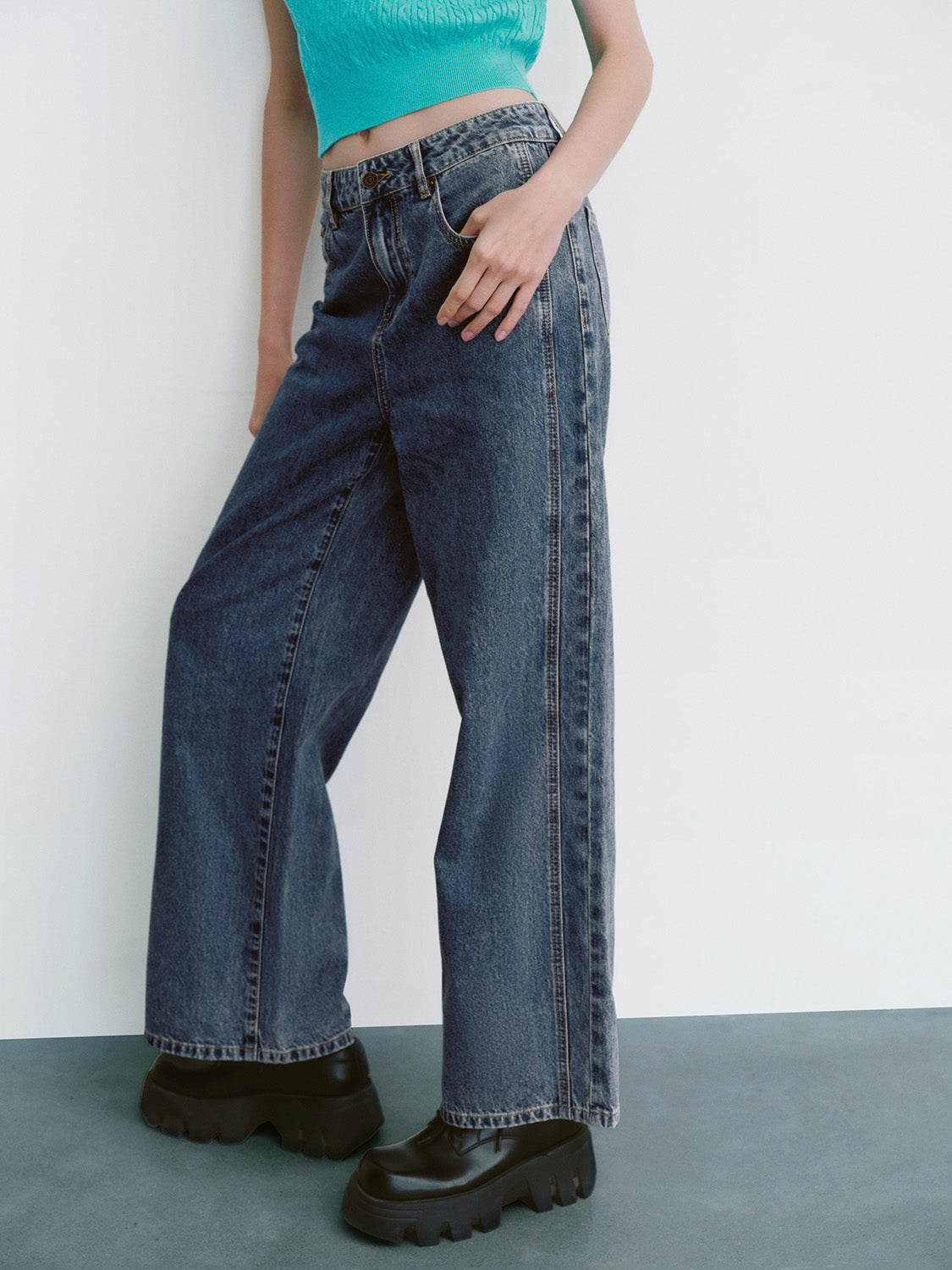 Wide-Leg Jeans