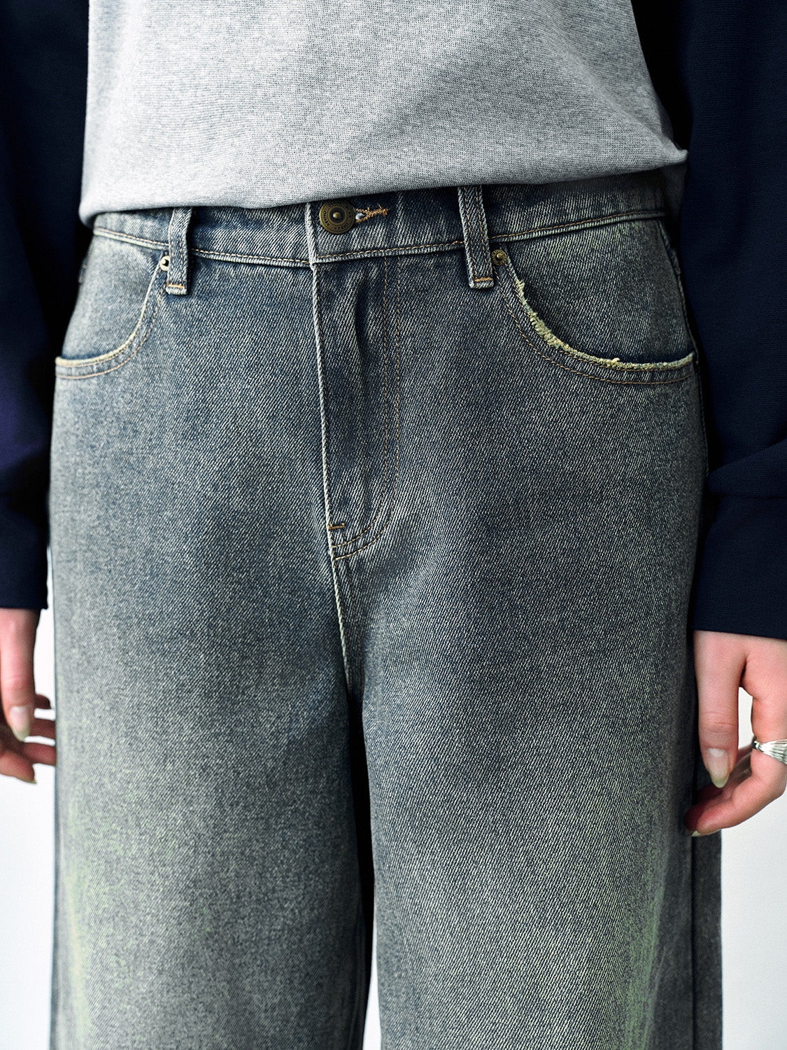 Wide-Leg Jeans