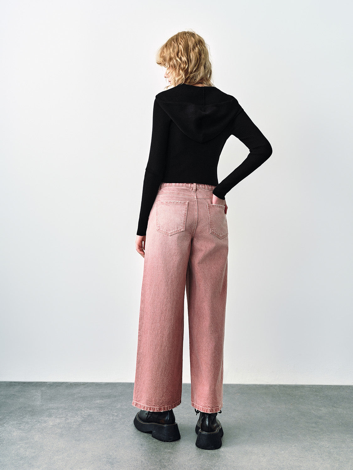 Wide-Leg Jeans