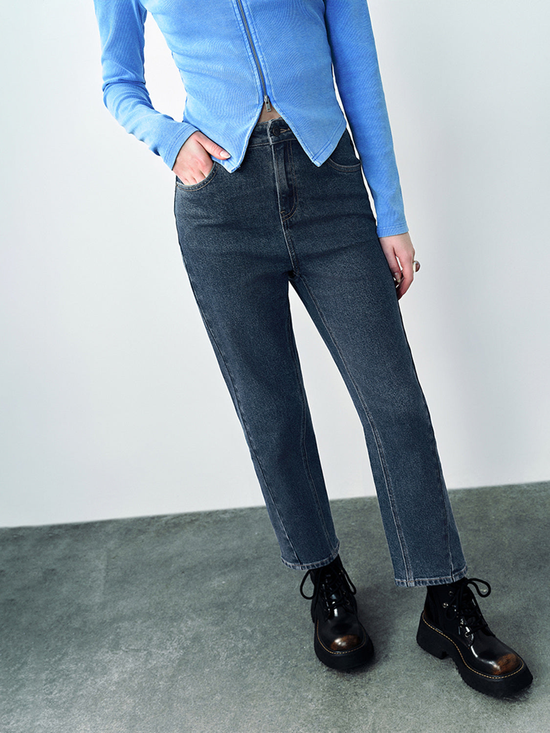 Straight Jeans