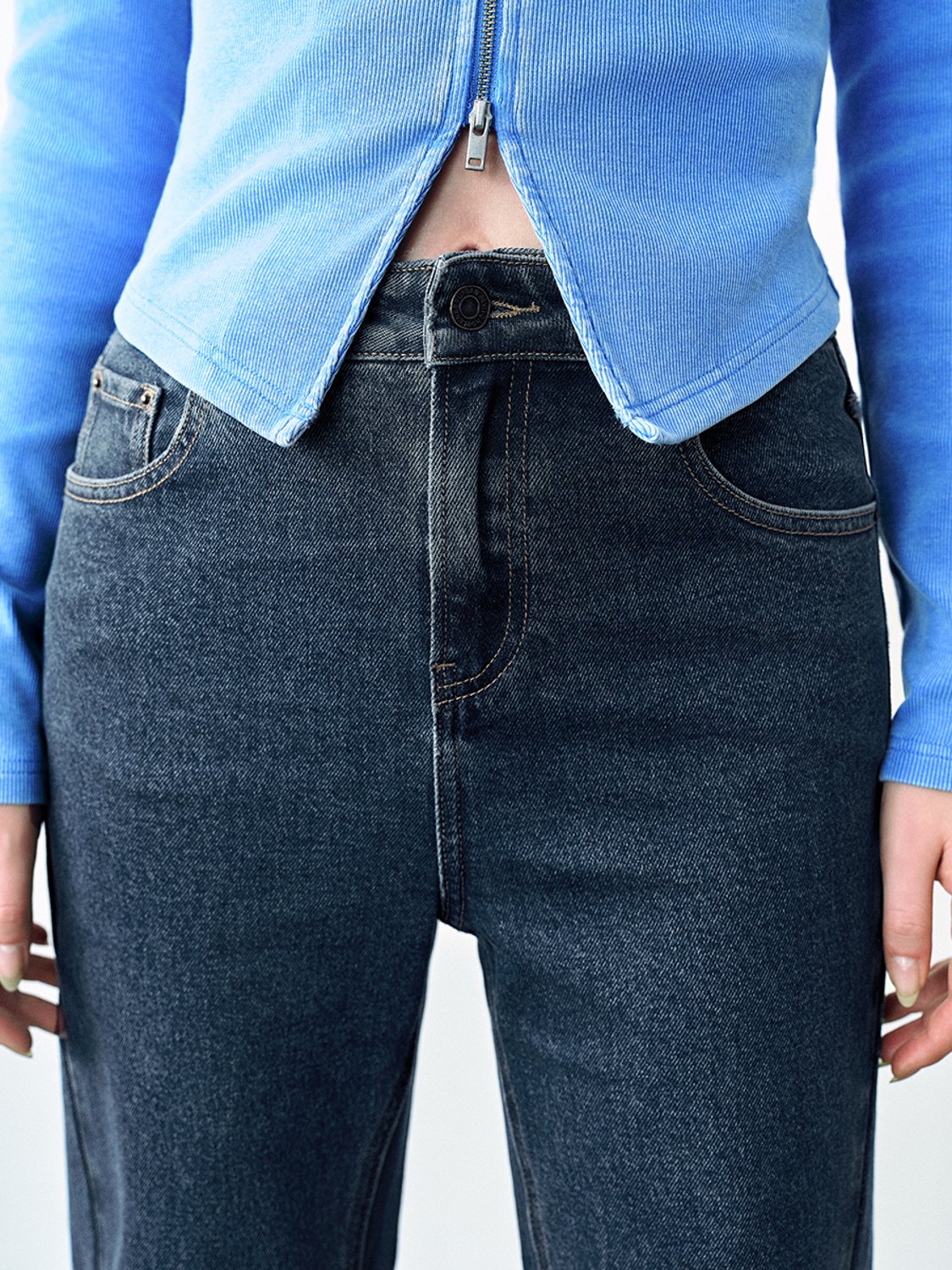 Straight Jeans