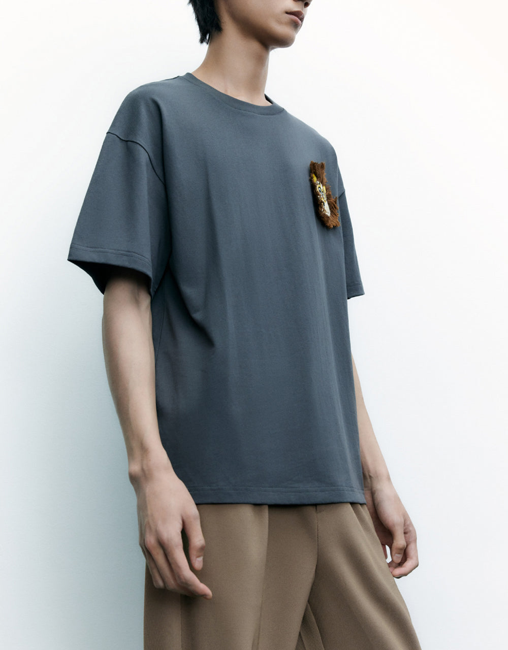 Lion Detail Crew Neck T-Shirt