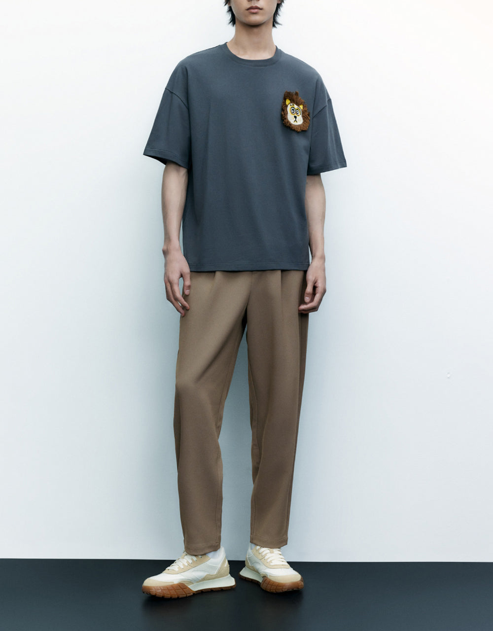 Lion Detail Crew Neck T-Shirt
