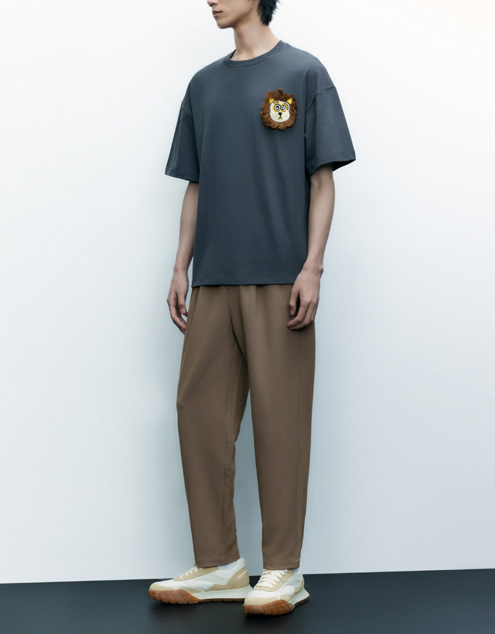 Lion Detail Crew Neck T-Shirt