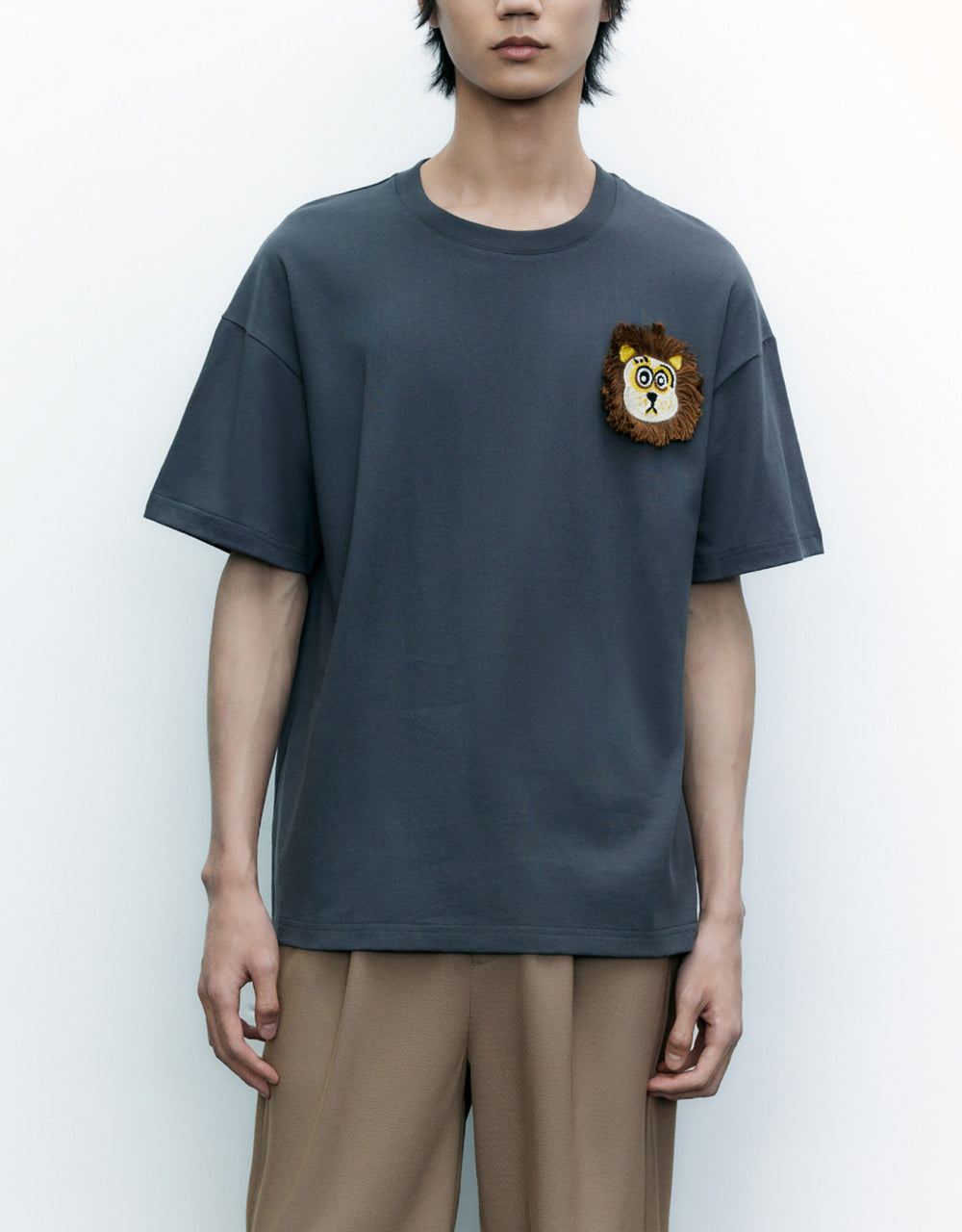 Lion Detail Crew Neck T-Shirt