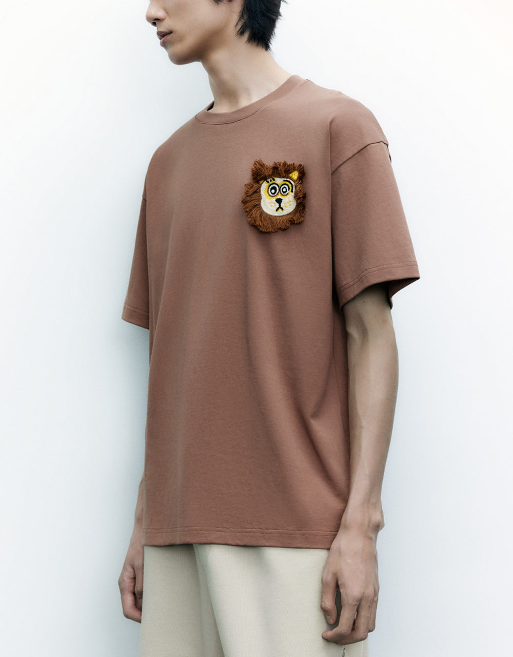 Lion Detail Crew Neck T-Shirt