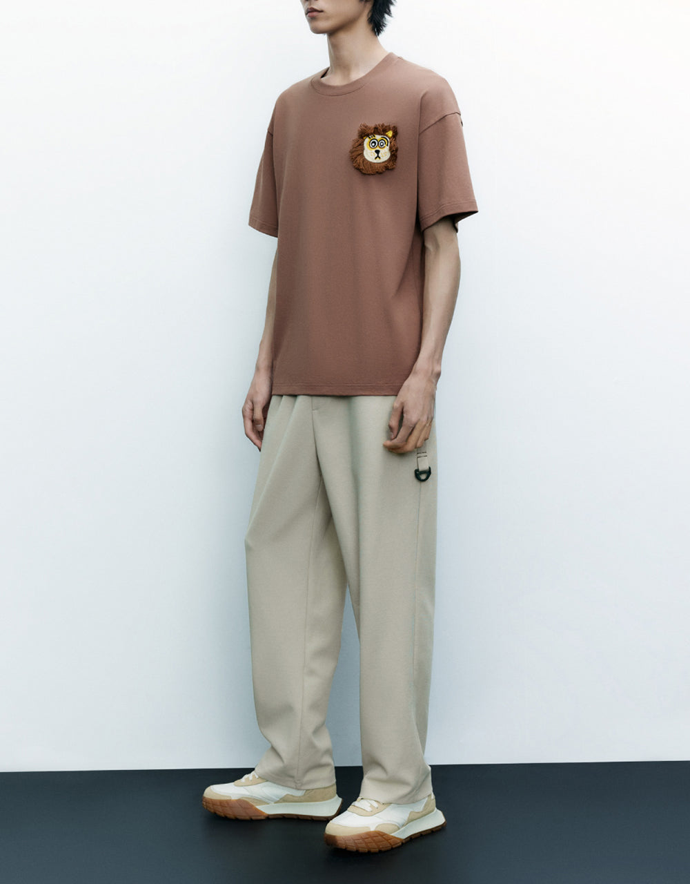 Lion Detail Crew Neck T-Shirt