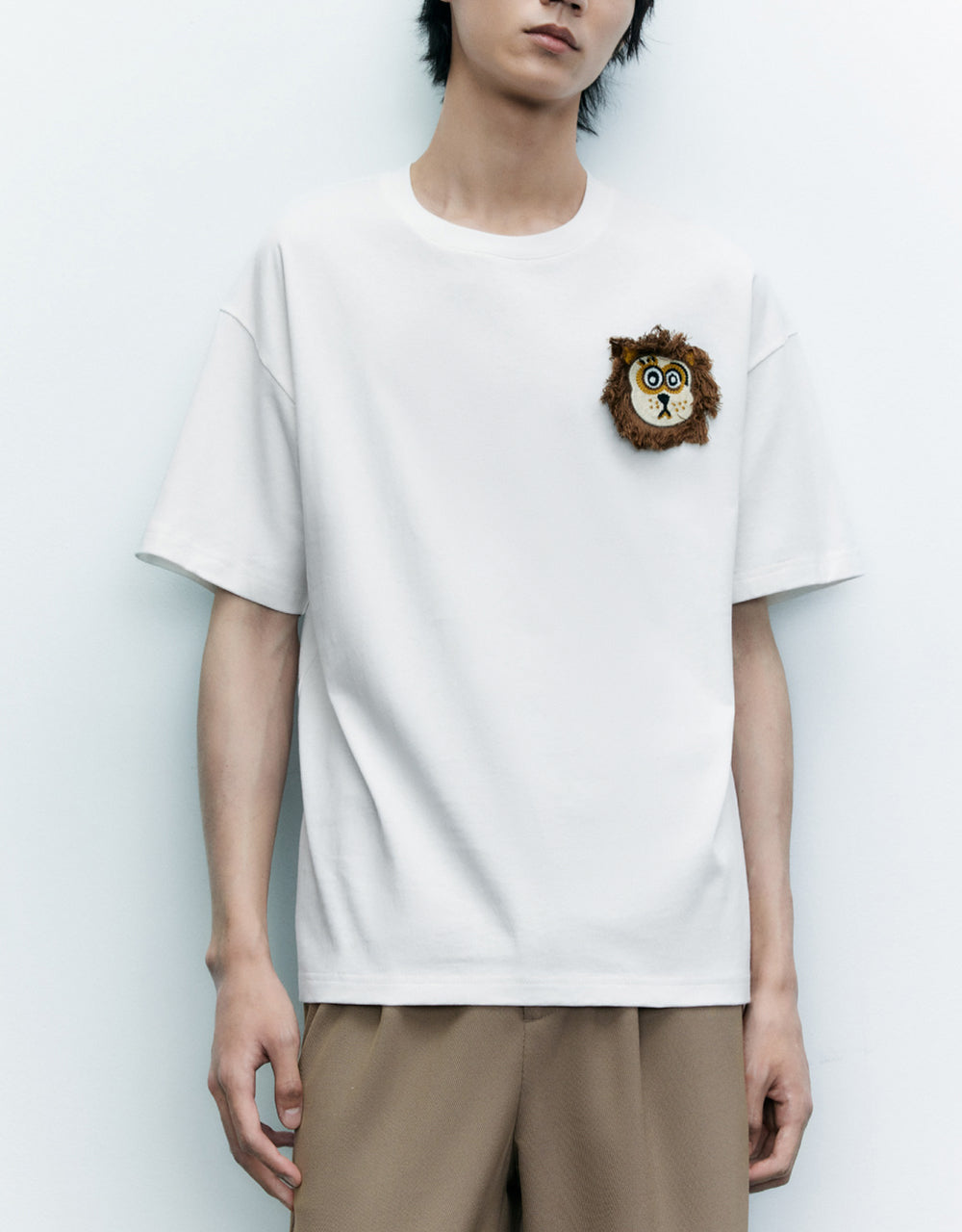 Lion Detail Crew Neck T-Shirt