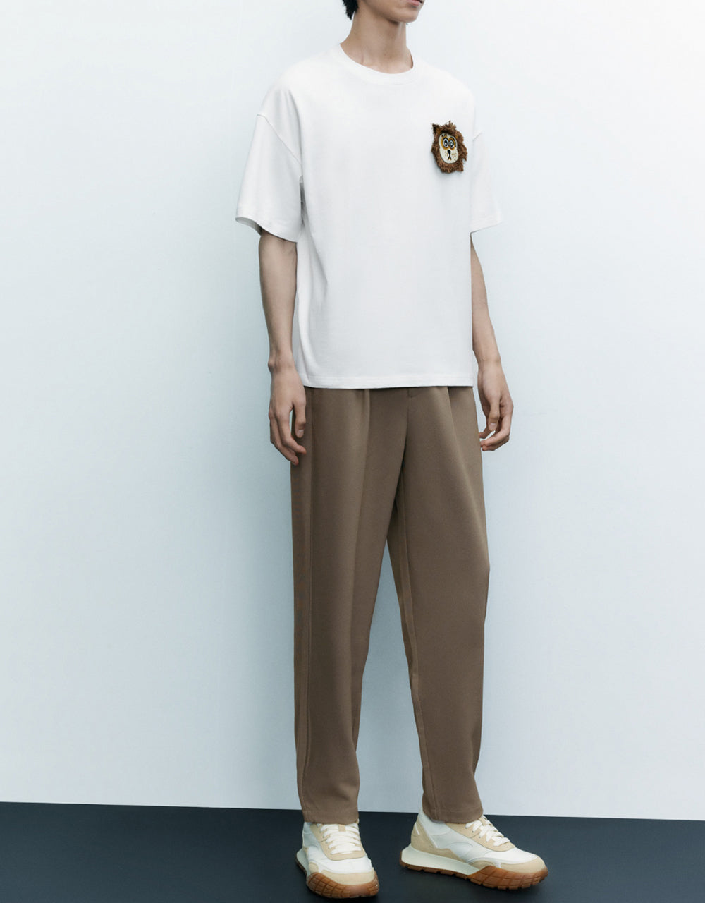 Lion Detail Crew Neck T-Shirt
