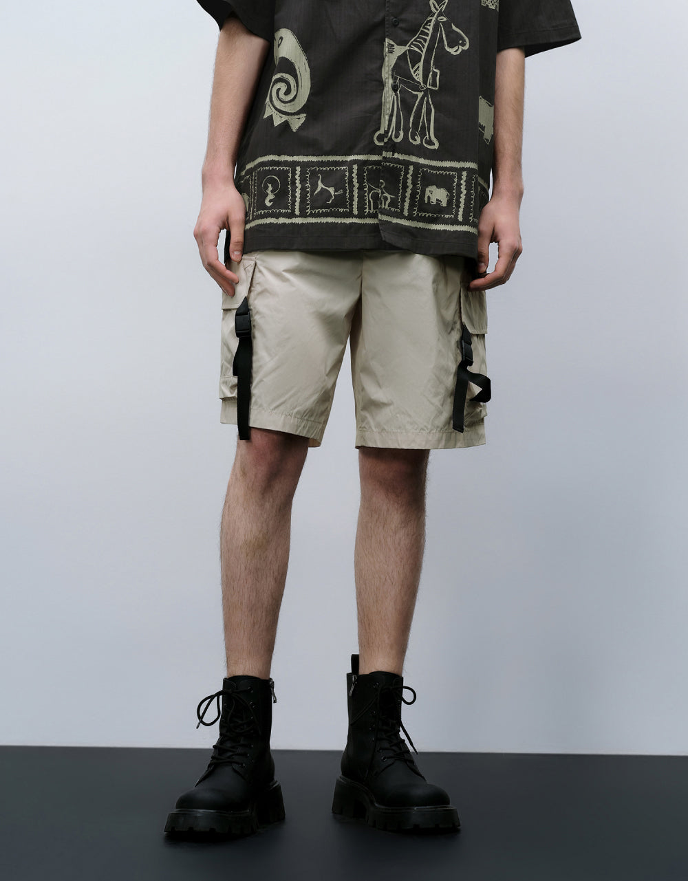 Drawstring Waist Shorts With Pockets