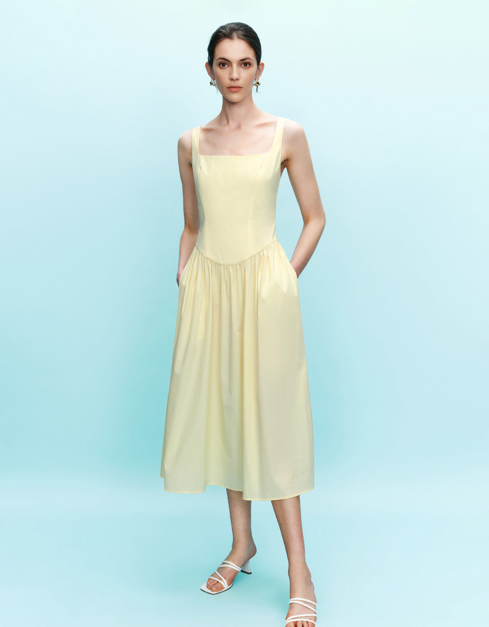 Sleeveless Square-cut Collar Skinny Dress