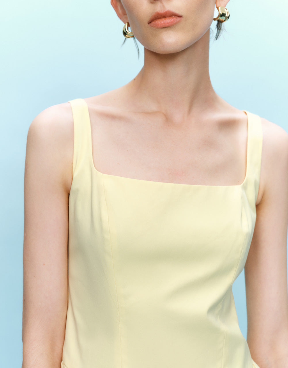 Sleeveless Square-cut Collar Skinny Dress