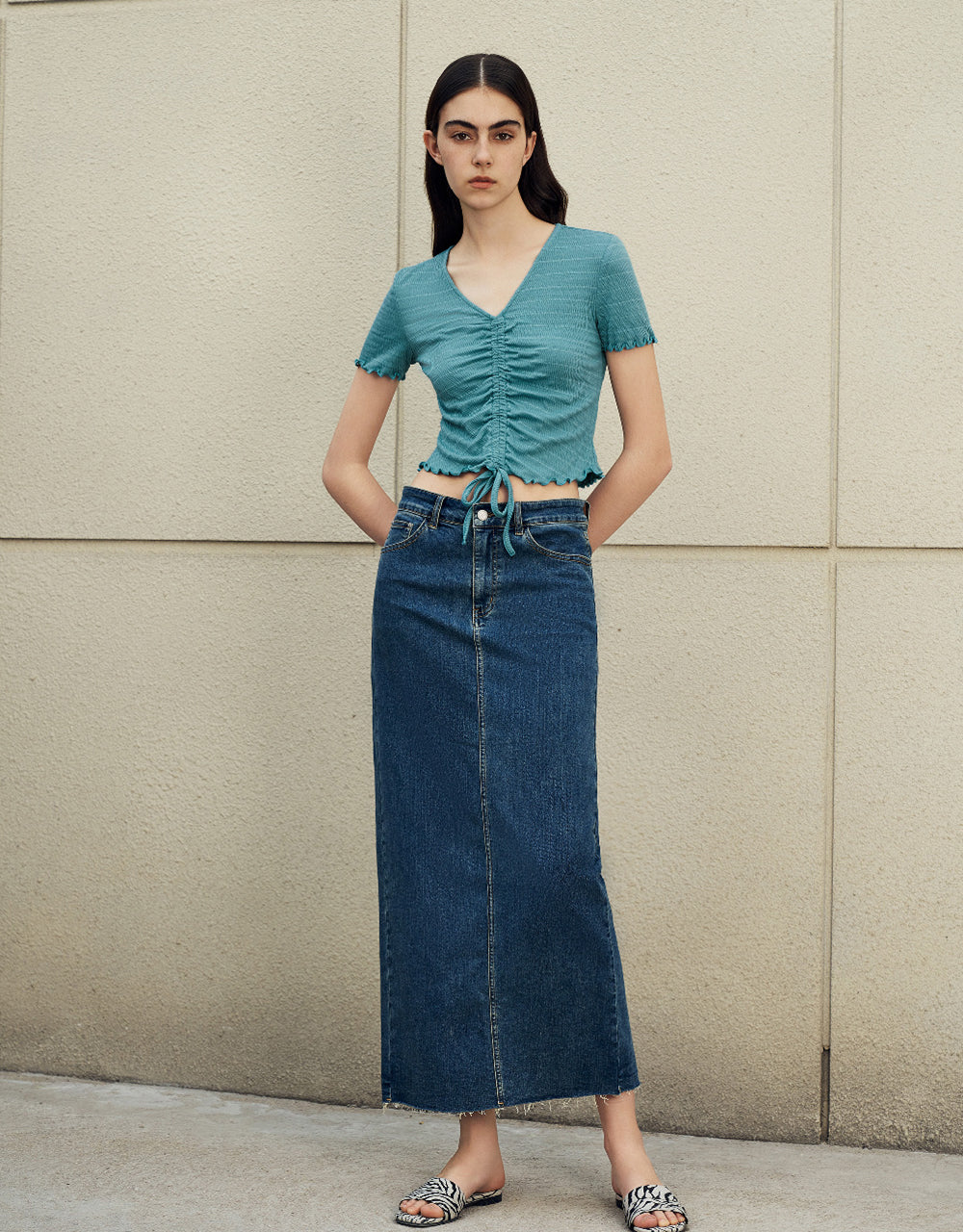 Lettuce Trim Shirred T-Shirt